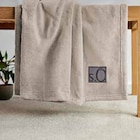 Wohndecke Kuschelsoft im Angebot bei Zurbrüggen in Bergkamen Wohndecke Kuschelsoft Angebote von s.Oliver bei Zurbrüggen Bergkamen für 19,99 €