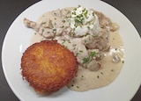 Schweinegeschnetzeltes Zürcher Art mit Kartoffelrösti Angebote von Restaurant Mega IN bei Möbel Inhofer Heidenheim für 6,90 €