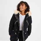 Parka cintrée à capuche fourrée amovible noir femme en promo chez La Halle Paris à 55,99 €