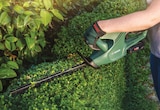 Akku-Heckenschere „EasyHedgeCut 18-45“ von Bosch im aktuellen Hagebaumarkt Prospekt für 79,99 €