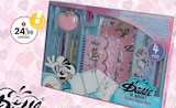 JouéClub Vaux-sur-Mer - Promo Coffret Plumier Diddl Stylo Pompon Carnet A6 et Autocollants Promo Coffret Plumier Diddl Stylo Pompon Carnet A6 et Autocollants à 24,99 € dans le catalogue JouéClub à Vaux-sur-Mer