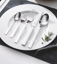 Besteck-Set „King“ bei XXXLutz Möbelhäuser in München Besteck-Set „King“ im Angebot bei XXXLutz Möbelhäuser München für 99,99 €