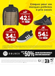 Offre Vêtements dans le catalogue Sport 2000 du moment à la page 2