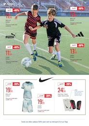 Prix et réduction Short dans le prospectus Intersport en cours Offre Short dans le catalogue Intersport du moment à la page 4