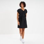 Promo Robe effet gaufré manches courtes noir femme à 19,99 € dans le catalogue La Halle à Gannat