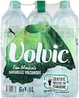 Eau minérale naturelle - Volvic en promo chez Monoprix Paris à 2,81 €