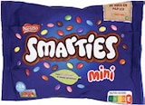 Bonbons de chocolat au lait mini - Smarties à 3,52 € dans le catalogue Monoprix