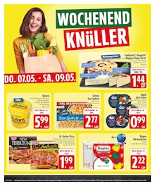 Pizza im EDEKA Prospekt "Wir lieben Lebensmittel." mit 30 Seiten (Augsburg)