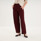 Promo Pantalon ballon taille haute violet foncé femme à 29,99 € dans le catalogue La Halle à Lanester