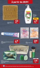 Offre Trousse dans le catalogue Aldi du moment à la page 25