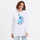 Promo Sweat hoodie oversize à capuche Stitch blanc femme à 29,99 € dans le catalogue La Halle à Cannes