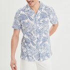 Chemise en coton manches courtes bleu homme en promo chez La Halle Chemise en coton manches courtes bleu homme dans le catalogue La Halle