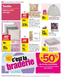 Offre Linge De Toilette dans le catalogue Carrefour du moment à la page 28