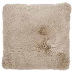 E center - Dekokissen in Felloptik Angebot im Prospekt Dekokissen in Felloptik bei E center im Prospekt "" für 9,99 €