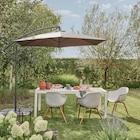 Parasol déporté "Eros" ECLOZ à Gamm vert dans Belloy-en-France