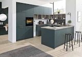Küche Black green seidenmatt im Segmüller Prospekt zum Preis von 7.998,00 €