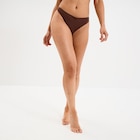 String microfibre sans coutures marron femme dans le catalogue La Halle