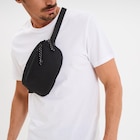 Sac banane noir homme en promo chez La Halle Levallois-Perret à 7,99 €