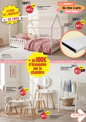 Promos Tapis dans le catalogue "LA RENTRÉE SE PRÉPARE ICI !" de Maxi Bazar Tapis en promo dans le catalogue Maxi Bazar à la page 2