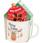 Mug de Noël avec chocolat - Action en promo chez Action Mug de Noël avec chocolat - Action dans le catalogue Action
