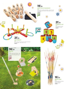 Promo Jeux et Jouets dans le catalogue JouéClub du moment à la page 10
