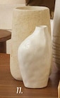 Vase. - Maisons du Monde Vase. à 12,99 € dans le catalogue Maisons du Monde