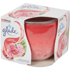 Bougie parfumée Glade Lucious Cherry & Peony - Glade en promo chez Action Saintes à 1,89 €