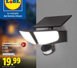 Projecteur solaire à LED à Lidl dans Jarzé