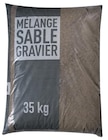 Mélange sable et gravier pour béton sac de 35 kg en promo chez Brico Dépôt Bezons à 3,40 €