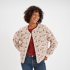 Promo Veste matelassée col rond coton blanc femme à 39,99 € dans le catalogue La Halle à Verdun