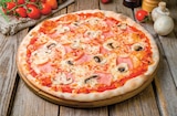 Promo Pizza Jambon Supérieur Champignons Mozzarella à 2,49 € dans le catalogue Intermarché Express à Toulouse