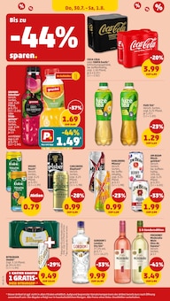 Volvic im Penny Prospekt "Wer günstig will, muss Penny." mit 44 Seiten (Saarbrücken)
