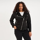 La Halle Meyzieu - Promo Blouson zippé effet suédine style biker noir femme grande taille Promo Blouson zippé effet suédine style biker noir femme grande taille à 39,99 € dans le catalogue La Halle à Meyzieu