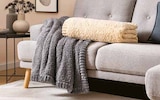 Kuscheldecke 'Teddy' im Angebot bei Segmüller in Frechen Kuscheldecke 'Teddy' Angebote von s.Oliver bei Segmüller Frechen für 19,99 €