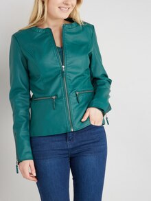 La Halle La Roche-sur-Yon - blouson zippé en similicuir Promo blouson zippé en similicuir dans le catalogue La Halle "Notre sélection" à La Roche-sur-Yon