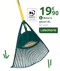 Promo Balai à gazon XL à 19,90 € dans le catalogue Mr.Bricolage à Pont-de-Larn