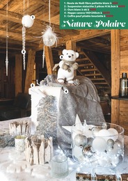 Offre Décoration De Table Noël dans le catalogue Maxi Bazar du moment à la page 12