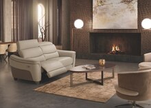 Canapé 3 places 1 assise relaxation électrique, 2 têtières relevables - Mobilier de France à Paris Canapé 3 places 1 assise relaxation électrique, 2 têtières relevables en promo chez Mobilier de France Paris à 2 400,00 €