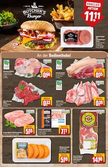 Gulasch im REWE Prospekt "Dein Markt" mit 32 Seiten (Lübeck)