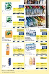 Volvic im METRO Prospekt "Monatsmix Mai" auf Seite 11