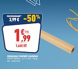 Rouleau papier cadeau en promo chez Bureau Vallée Rouleau papier cadeau dans le catalogue Bureau Vallée