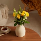 Bouquet Duo de roses et mufliers - FLEUR en promo chez Carrefour Bouquet Duo de roses et mufliers - FLEUR dans le catalogue Carrefour