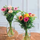 Promo Bouquet composé Jonas à 6,39 € dans le catalogue U Express à Sainte-Colombe