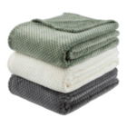 Kuscheldecke „LARS“ Angebote bei mömax Heidenheim für 5,99 €