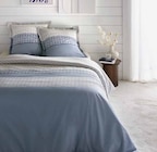 Parure housse de couette 2 personnes et 2 taies d'oreillers Navy - Domédia en promo chez Intermarché Viry-Châtillon à 20,96 €