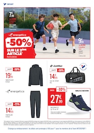 Offre Chaussure Bébé dans le catalogue Intersport du moment à la page 14