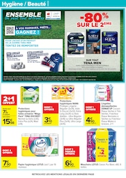 Offre Tennis dans le catalogue Carrefour du moment à la page 67