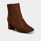 Bottines à talon bloc suédine zip marron femme en promo chez La Halle Bottines à talon bloc suédine zip marron femme dans le catalogue La Halle