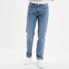 Promo Jeans regular 5 poches Creeks denim double stone homme à 29,99 € dans le catalogue La Halle à Vichy