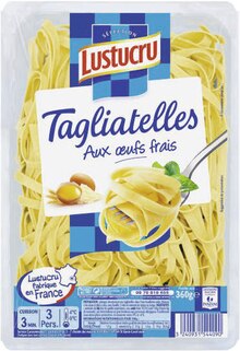 Petit Casino La Patte d'Oie - TAGLIATELLES AUX ŒUFS FRAIS SÉLECTION Promo TAGLIATELLES AUX ŒUFS FRAIS SÉLECTION dans le catalogue Petit Casino "Le grand live des marques #Les promos font le show ! !" à La Patte d'Oie